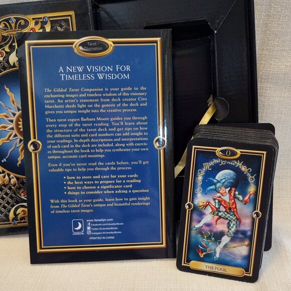 The Gilded Tarot Deck - Picture 8 of 9